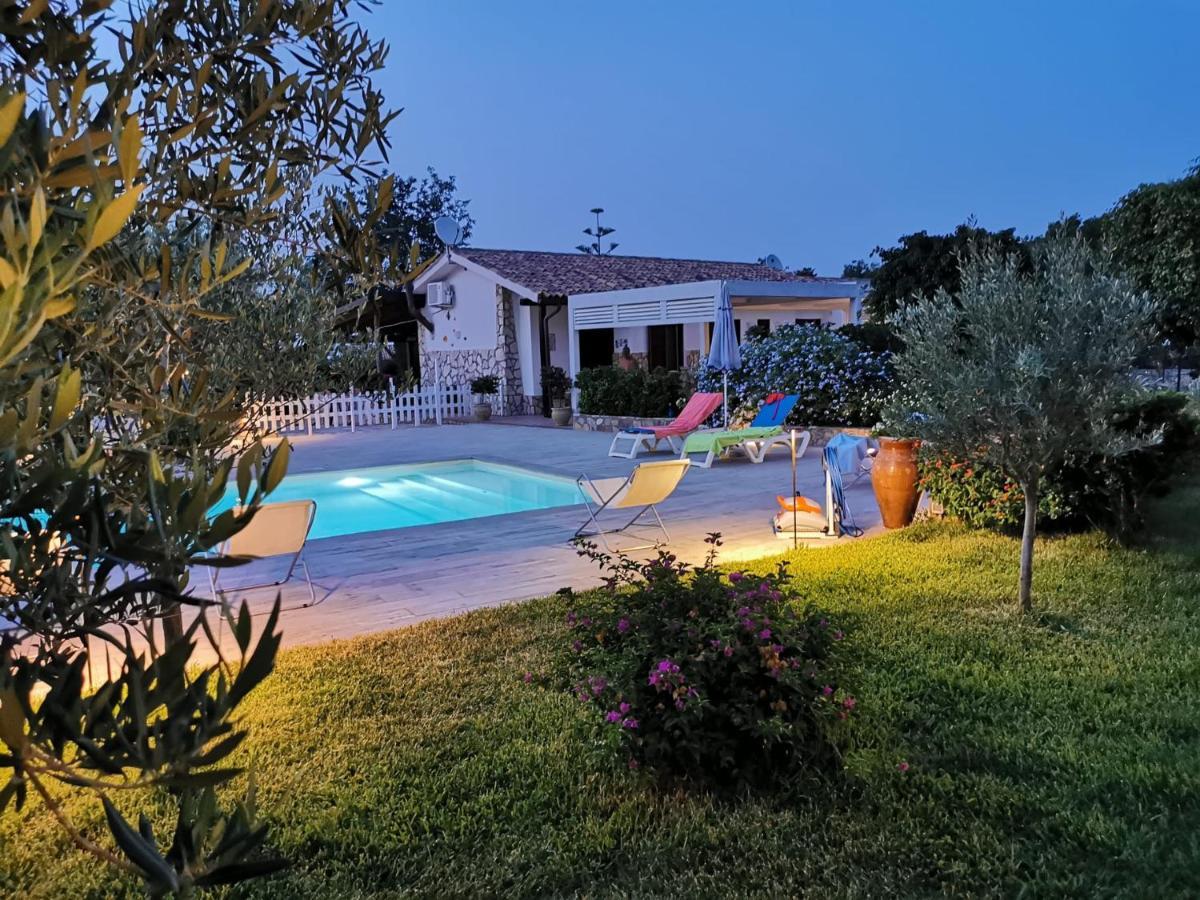 Villa Hibiscus Кастелламмаре-дель-Гольфо Екстер'єр фото