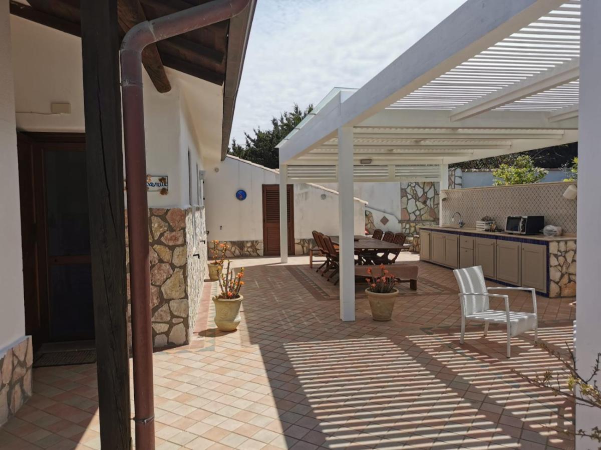Villa Hibiscus Кастелламмаре-дель-Гольфо Екстер'єр фото