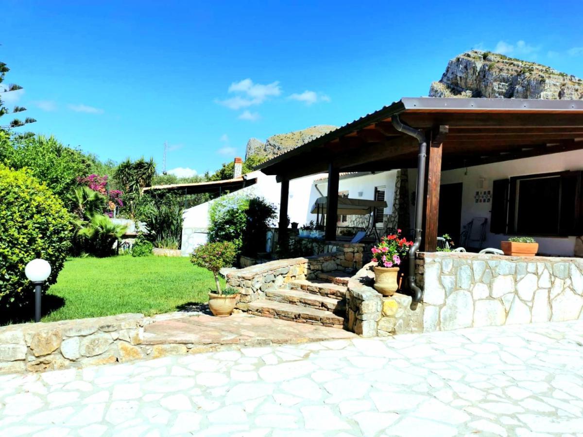 Villa Hibiscus Кастелламмаре-дель-Гольфо Екстер'єр фото