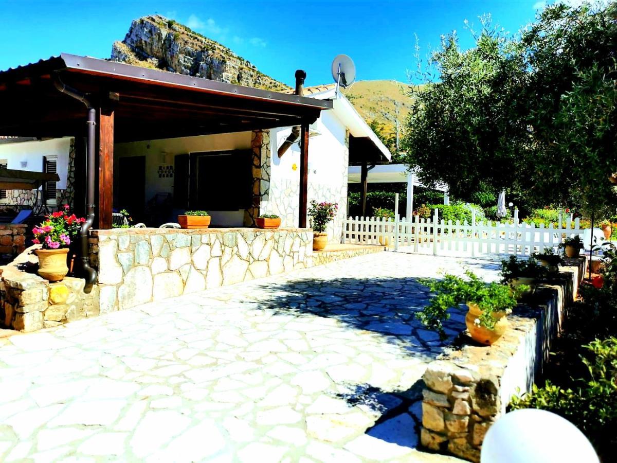Villa Hibiscus Кастелламмаре-дель-Гольфо Екстер'єр фото